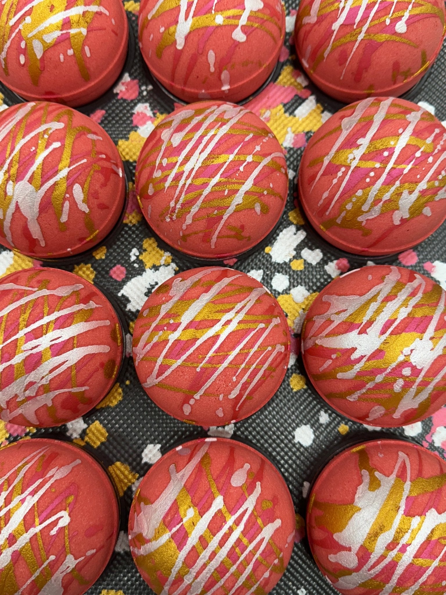 Effervescent Delights: Beginner-Friendly Bath Bomb Recipes for Luxurious Soaks - Soapmaid
