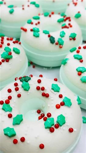 Christmas Wreath Bath Bomb - Soapmaid
